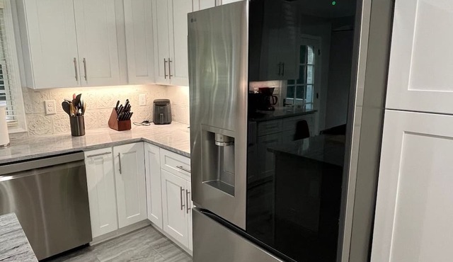 Spacious 4BR/4BA Home Steps from Downtown in Durham