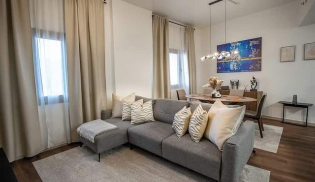 1BHK Luxury Serviced Apartment - Al Andalus JGE