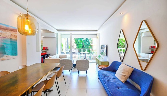 Fragrant Flower 3BR by HolyGuest - Free Parking