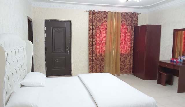 Gulf Hotel Apartment