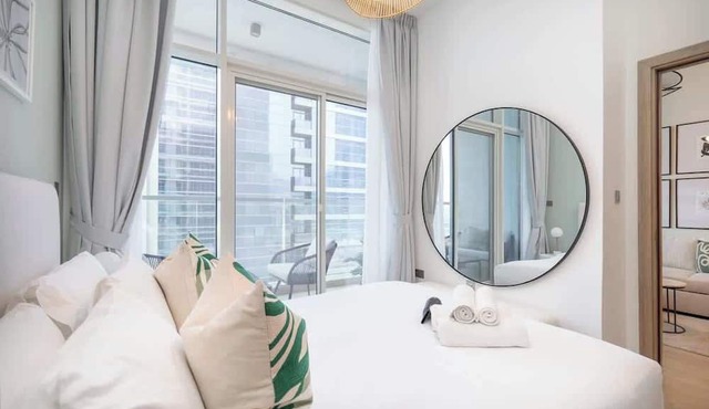 Free housekeeping visits during your stay - StayShort - Elegant 1BR Coastal Stay Steps from the Beach