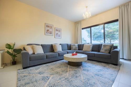 Bloomfields 3BR Plus Maid Mina Al Fajer