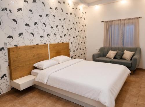 Art & View Family Jacuzzi Suite with Balcony
