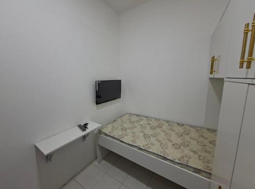 Charming Small Rooms for male only next to DAFZA Al qusais
