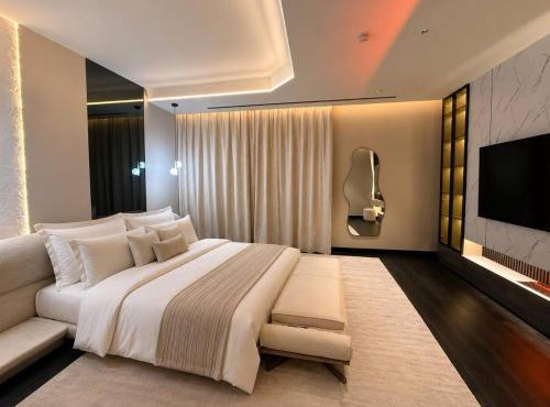 6BR Lamborghini Luxury Villa I Cinema, Spa & Pool