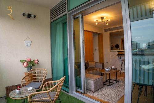 1BR Muneera Island Haven - Al Maha Serene Escape