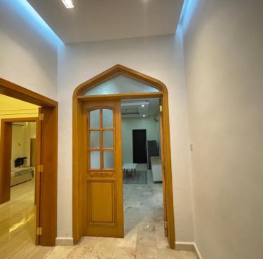منزل في الوادي 5 غرف نوم