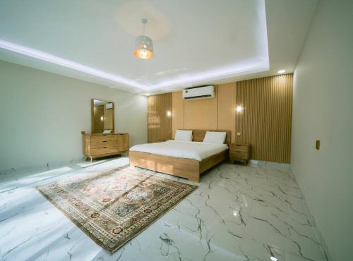 Palm Escape Farmhouse - By Seven Elements