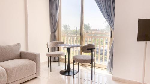 Affordable Luxury Studio in Prime Coastal Location