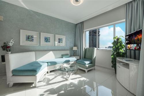 Burj Khalifa view - 2 BR apartment in Downtown
