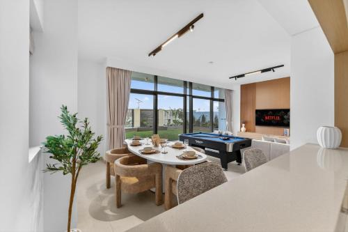 New, Bright & Modern 4BR Villa in Tilal Al Furjan