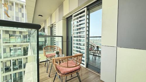 Cozy Poolside 1BR - Serene Luxe Chic Retreat