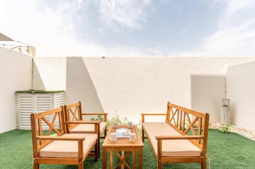 PVH - Serene 3 BR Villa - Private Backyard - Mimosa