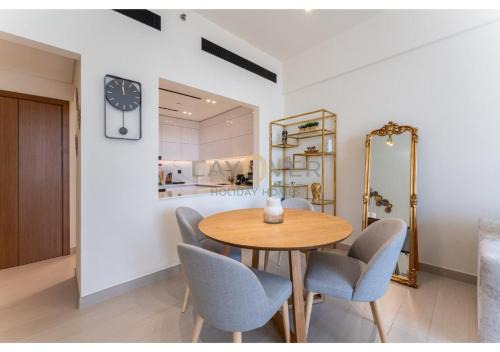 Spacious 1BR in JVC with Huge Balcony - Long & Short Stay