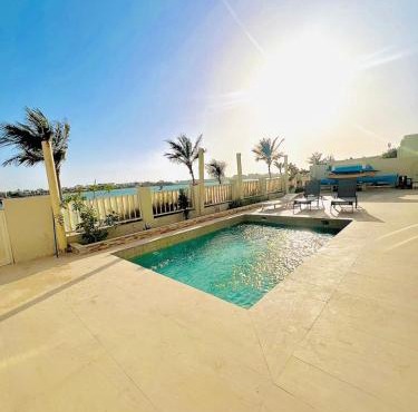 Spacious 5BHK Villa with Private Pool and Beach