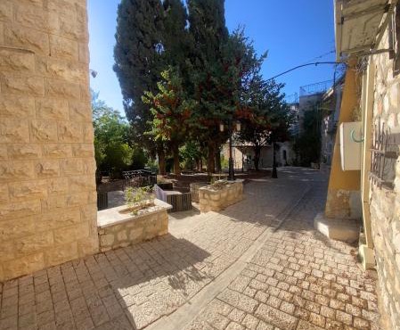 לאה- וילה בוטנית LEAH- botanical villa