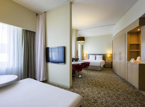 Novotel Suites Mall Avenue Dubai