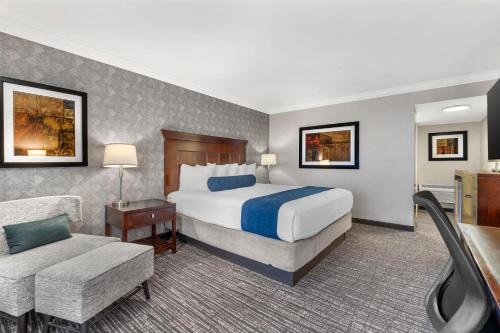 Best Western Plus Carriage Inn in Sherman Oaks
