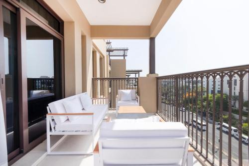 Luxurious 3BR APT Offering Full Burj AlArab Views