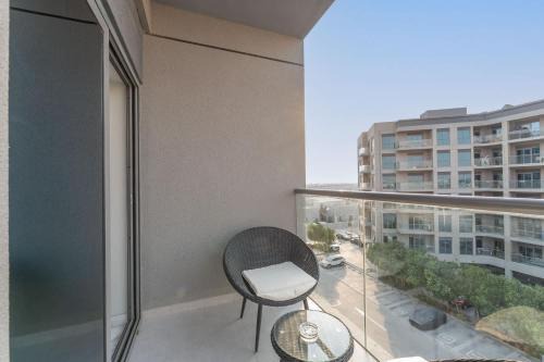 Free housekeeping visits during your stay - StayShort - Dubai South apartment for 4 in a Great Location