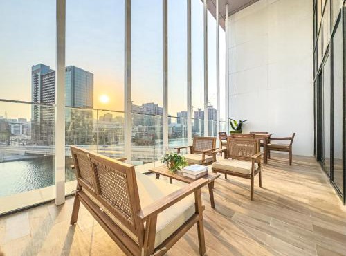 3BDR Duplex - 5 min walk from Cleveland, ADGM & Galleria Mall - Maryah Island & ADGM - Huge Balcony - Full Canal & City Views - Perfect for Families & Groups
