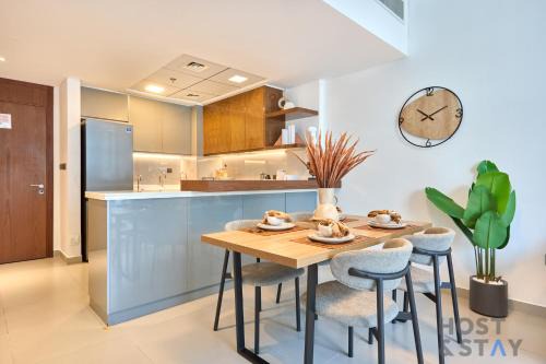 Boho-Chic Comfort - 1BR Haven - Marquis 2020 Arjan
