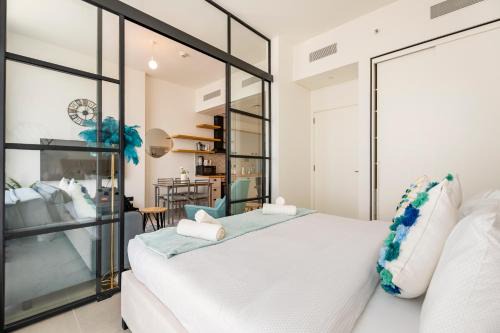 Fully-equipped 1-br in Dubai Hills great amenities