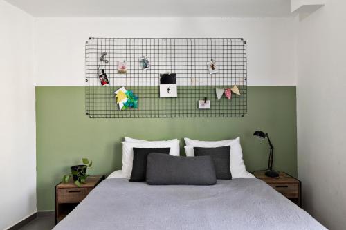 Rena's House Smart Hotel