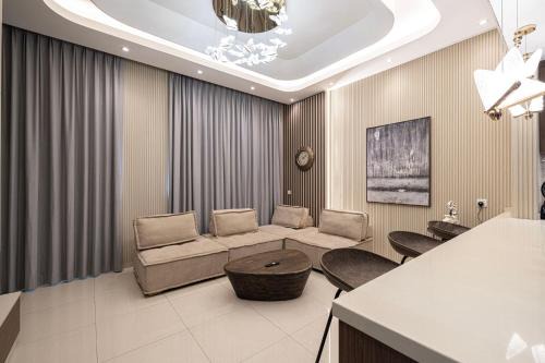 Luxury Huge 1BR apartment With Private Garden in Uptown Al Zahia
