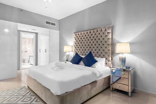 First Class 1BR Modern & Stylish Living