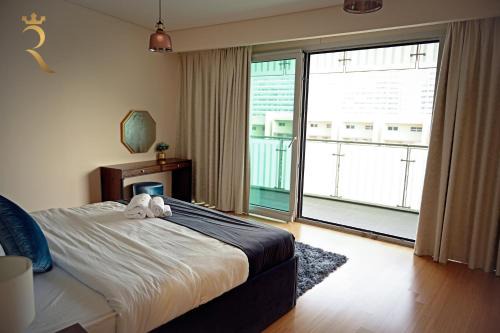 Luxe 2BR Haven - Coastal Serenity Stay