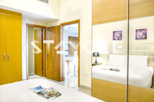 Staycae Holiday Homes - Suburbia