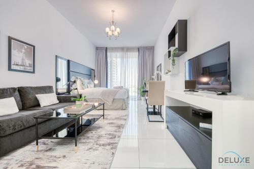 Radiant Studio at Giovanni Boutique Suites DSC by Deluxe Holiday Homes