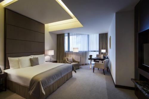Bab Al Qasr Hotel